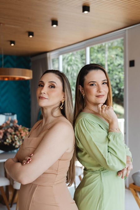 Layz Alves e Deborah Rocha