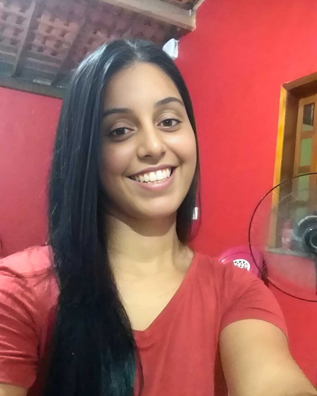 Depoimento Aline Sá